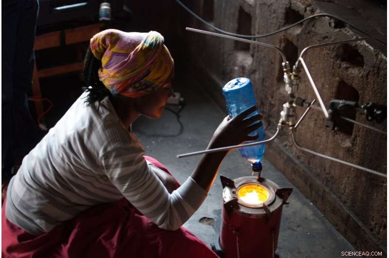 Pellet‑Powered Cookstoves Cut Pollution 90%—Close to Gas‑Stove Levels, Study Finds