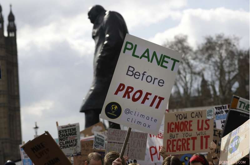 UK Climate Panel Sets Ambitious Targets: Reduce Meat, Expand Electric Cars