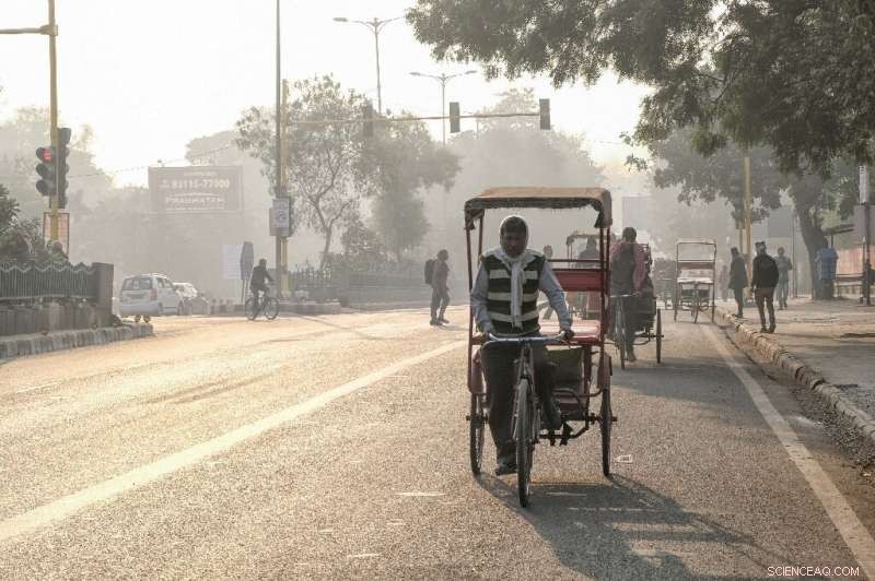 India s Minister Announces Three-Year Plan to Clean Delhi s Air