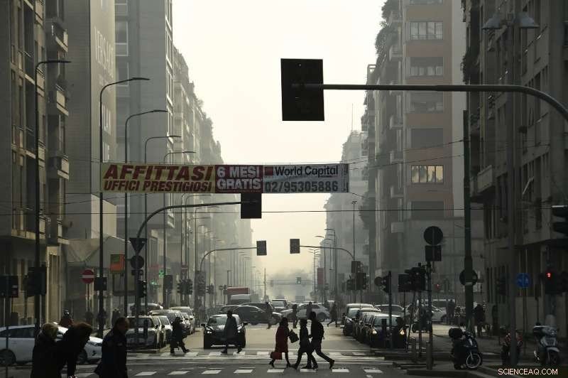 Europe s Leading Air Pollution Hotspots: Urban and Industrial Zones