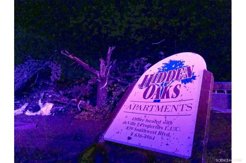 3 Fatalities Reported as Tornado Outbreak Hits Missouri s State Capital