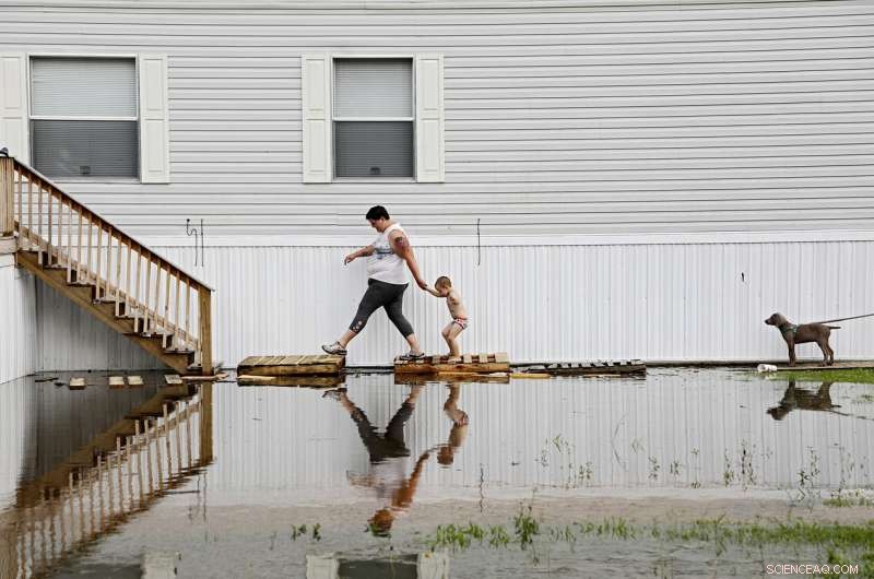 3 Fatalities Reported as Tornado Outbreak Hits Missouri s State Capital