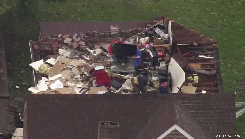 3 Fatalities Reported as Tornado Outbreak Hits Missouri s State Capital