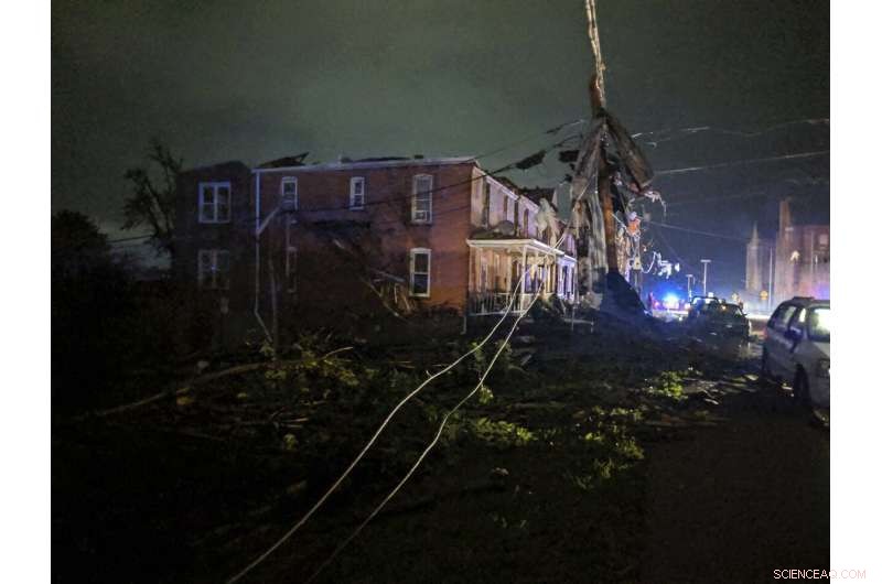 3 Fatalities Reported as Tornado Outbreak Hits Missouri s State Capital
