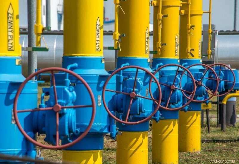 Global Natural Gas Demand Surges, Green Groups Express Concern