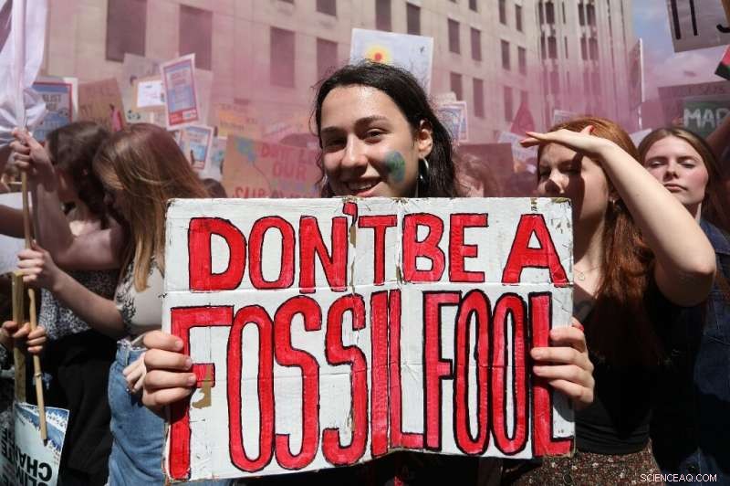 UK Sets 2050 Target for Net‑Zero Carbon Emissions