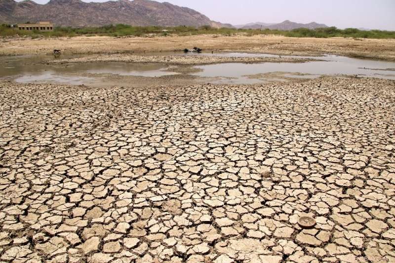 Water Tankers Deliver Lifeline to India s Drought‑Stricken Villages