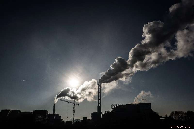 Thousands of Energy Industry Delegates Attend UN Climate Talks: Monitoring Their Influence