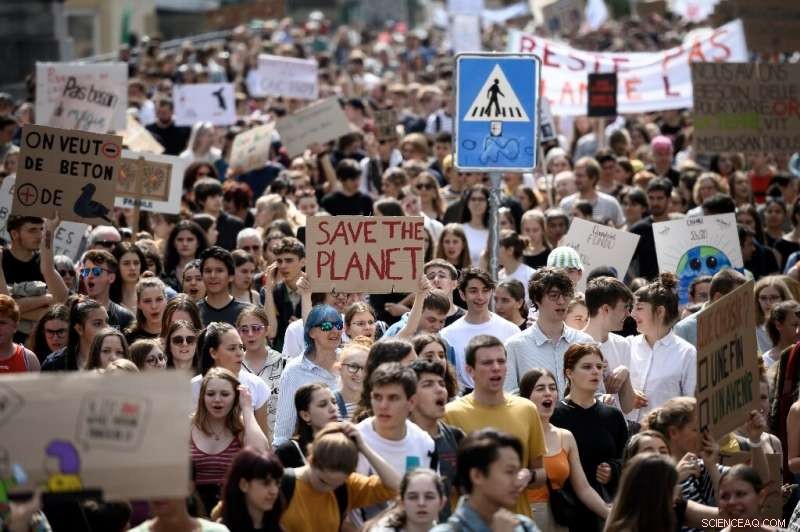 Thousands of Energy Industry Delegates Attend UN Climate Talks: Monitoring Their Influence