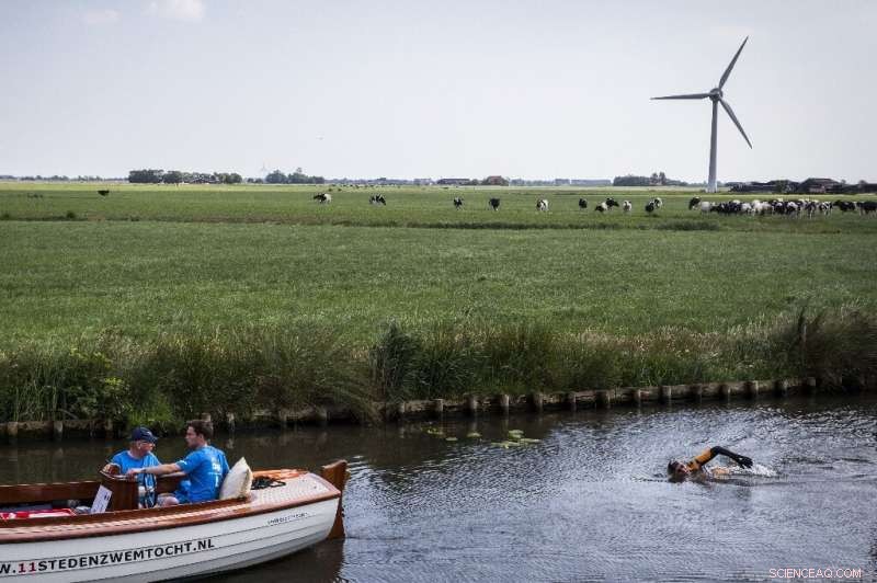 Dutch Swimmer Completes Epic Ice‑Skating Route Marathon as Climate Change Threatens Tradition
