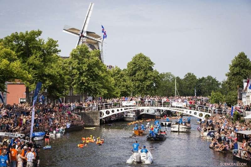 Dutch Swimmer Completes Epic Ice‑Skating Route Marathon as Climate Change Threatens Tradition