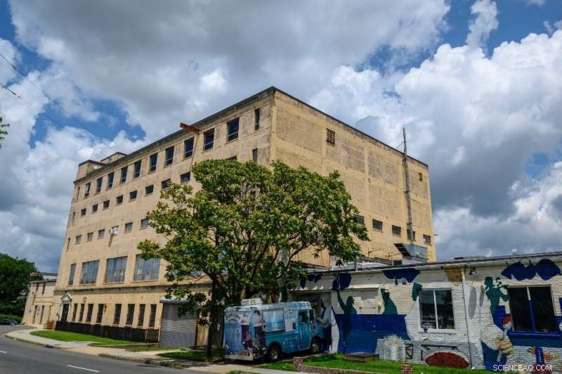 Washington’s Plastic Straw Ban: A Paradox for a Pioneer State