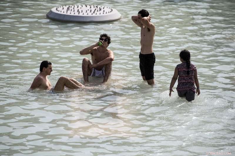 EU Issues Heatwave Alerts: Health Warnings and Speed Limits on German Motorways