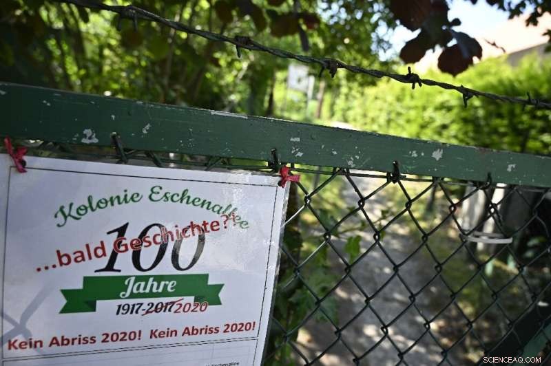Berlin Gardeners Stand Strong Against Property Developers