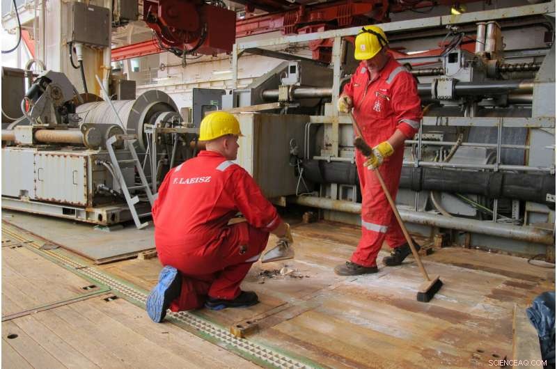 Year-Long Arctic Mission to Study Climate Change by Encasing Scientists in Ice