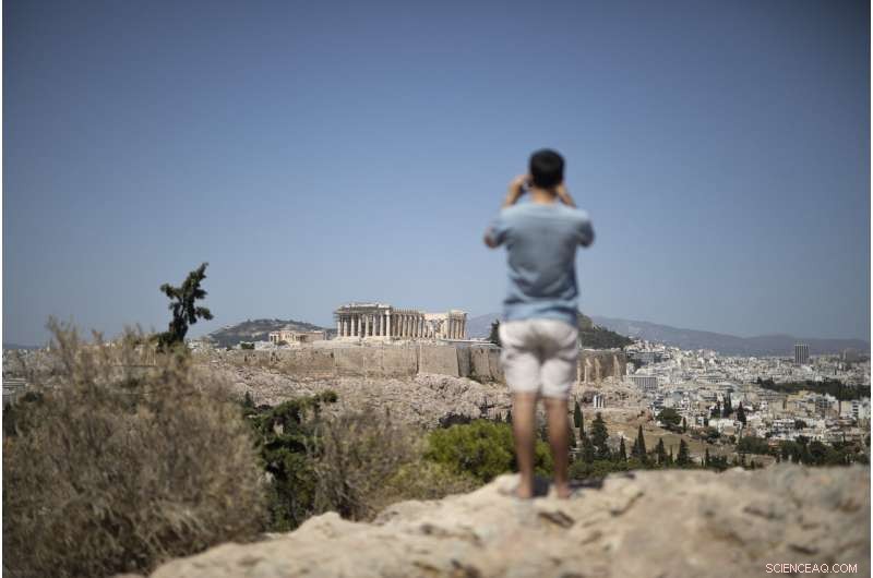 Acropolis Shuts Down Due to Extreme Heat in Athens