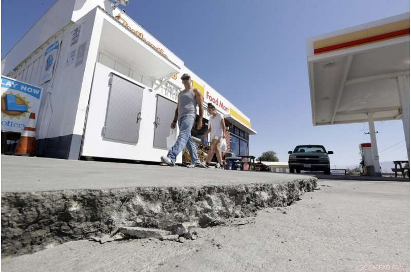 California Feels Widespread 4.9-Magnitude Aftershock After Major Quakes