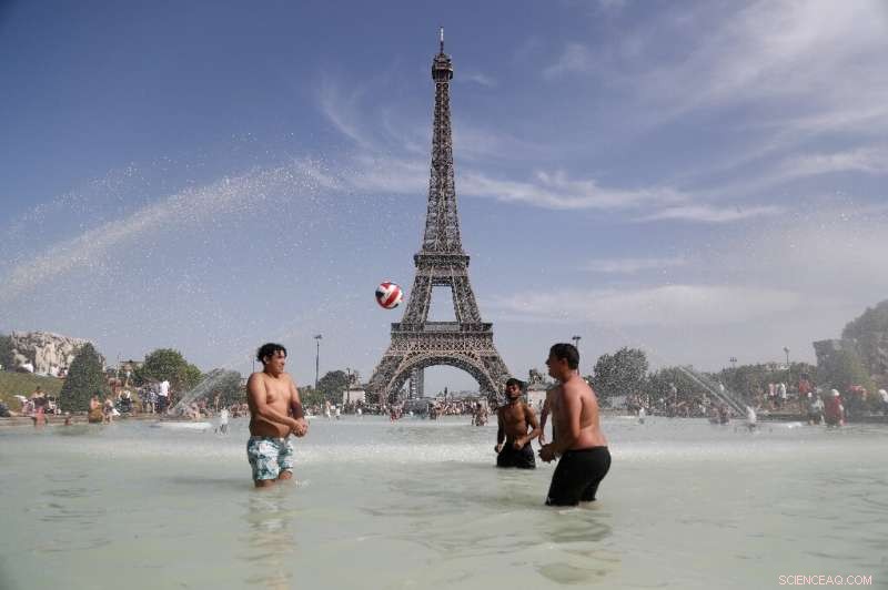 Paris Prepares for Record-Setting Heatwave as Europe Experiences Scorching Temperatures