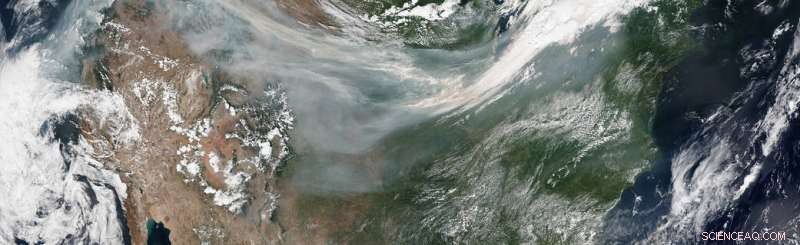 Tracking Smoke from Wildfires to Enhance Air Quality Forecasting
