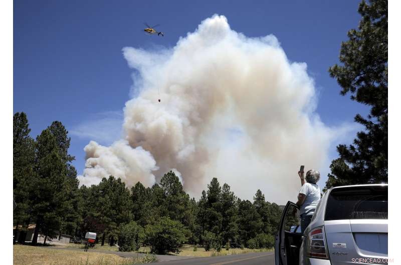 Flagstaff Residents Fear Wildfires Threatening San Francisco Peaks