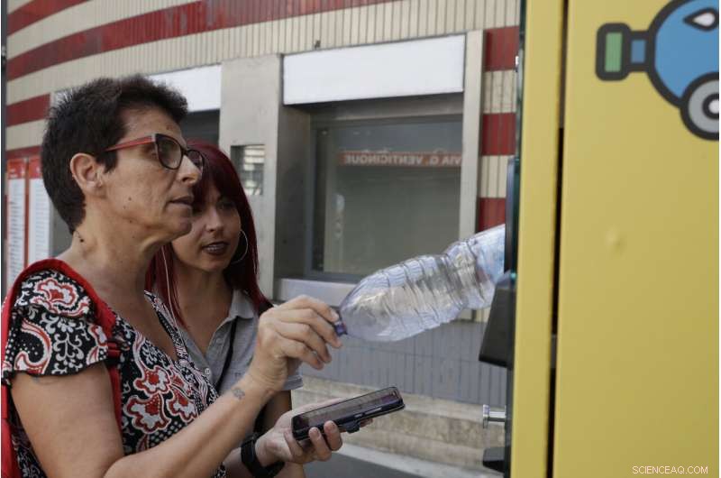 Rome Trials Bottle Recycling for Free Transit Credits