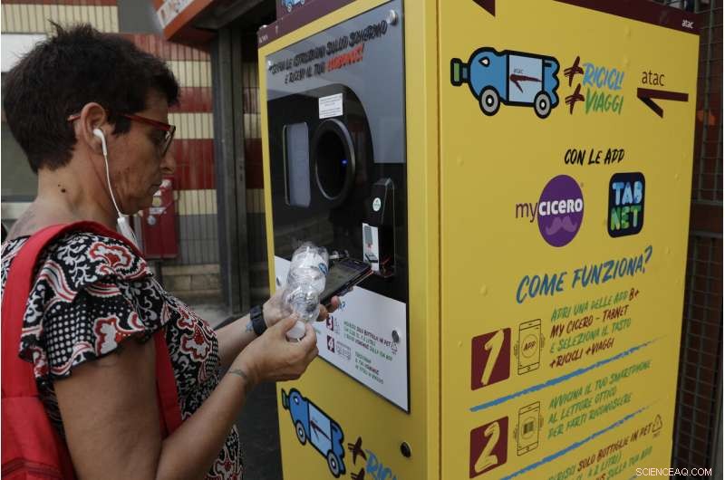 Rome Trials Bottle Recycling for Free Transit Credits