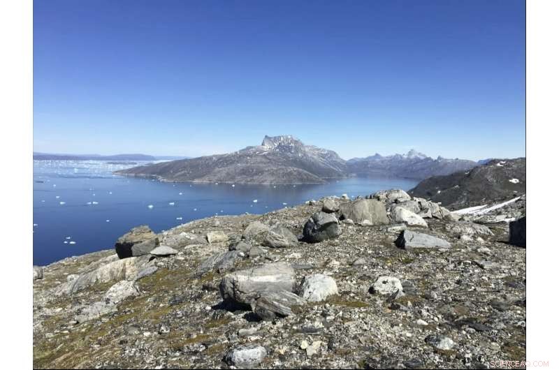 Heat Wave Drives Record-Scale Ice Melt in Greenland