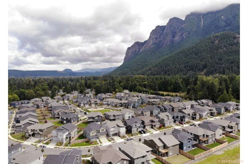 Northwest U.S. Towns Alarmingly Unprepared for Rising Fire Threats