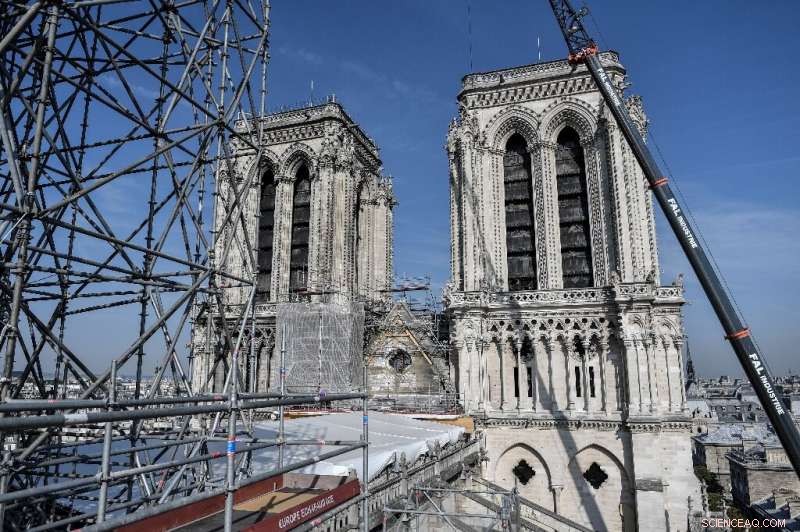 Paris Officials Ease Lead Poisoning Concerns After Notre-Dame Fire