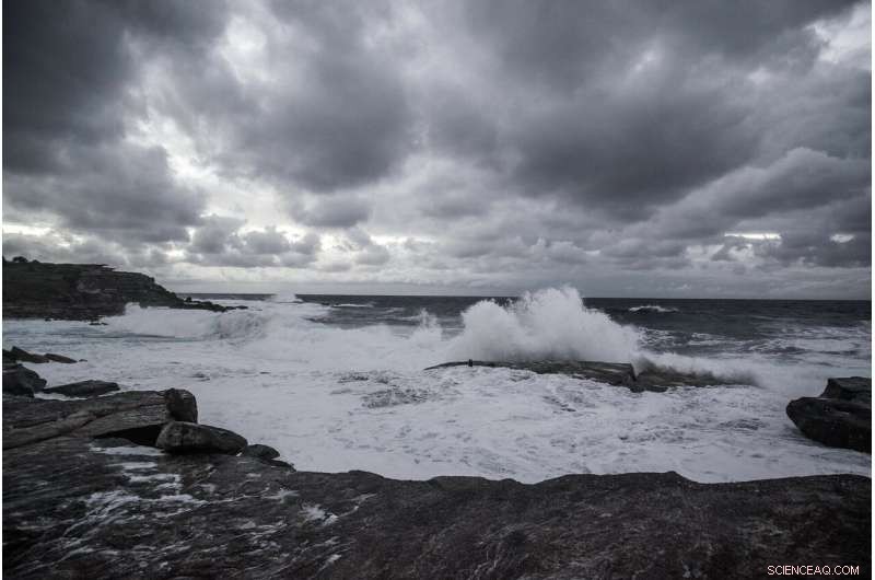 Why Does El Niño Fade Faster Than La Niña? Understanding ENSO Dynamics