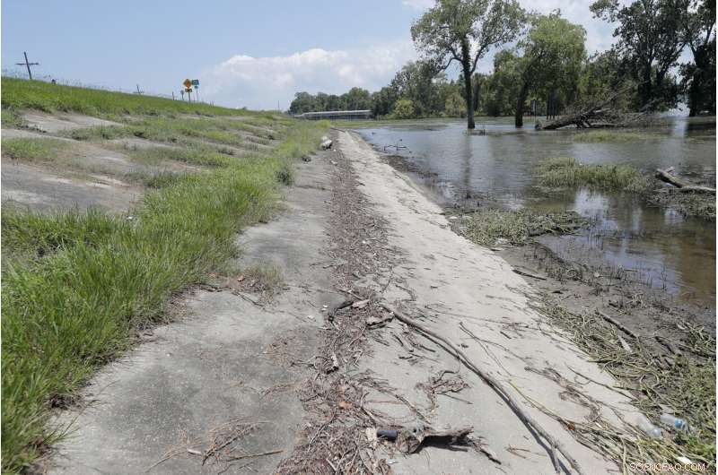 Mississippi River Floods Heighten Hurricane Threat as Season Intensifies