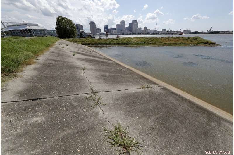 Mississippi River Floods Heighten Hurricane Threat as Season Intensifies