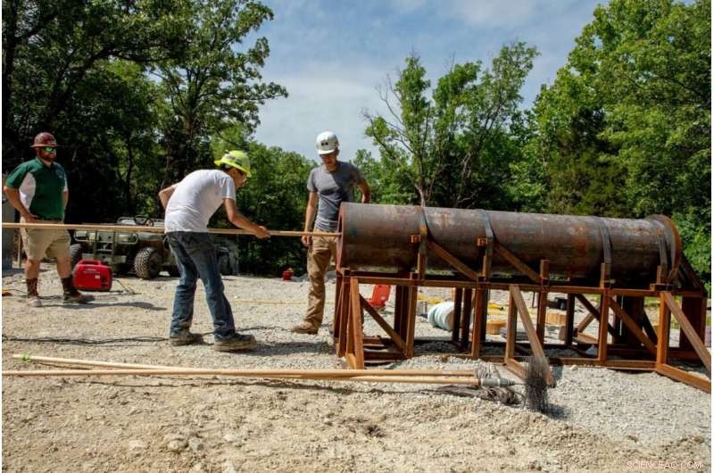 Scientists Deploy Custom Cannon to Evaluate Coal Mine Sealing Efficiency