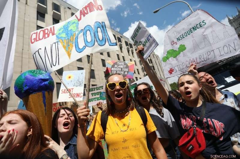 Study Finds Climate Deniers Outshine Scientists in Media Coverage