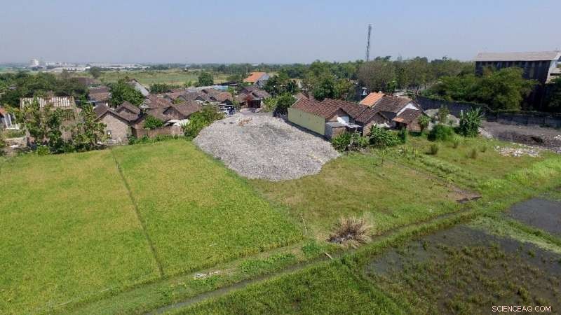 Imported Trash Turns into Treasure in Indonesia’s Plastic Village