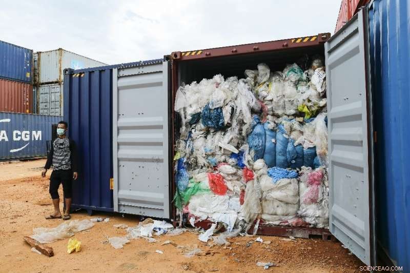 Indonesia Reclaims Hundreds of Contaminated Shipping Containers, Sending Them Back Home