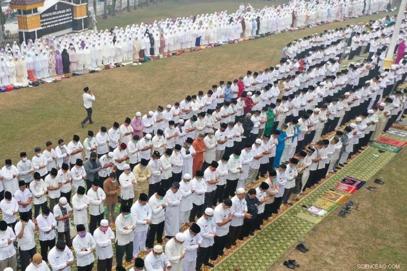 Indonesians Seek Rain Amid Devastating Forest Fire Haze