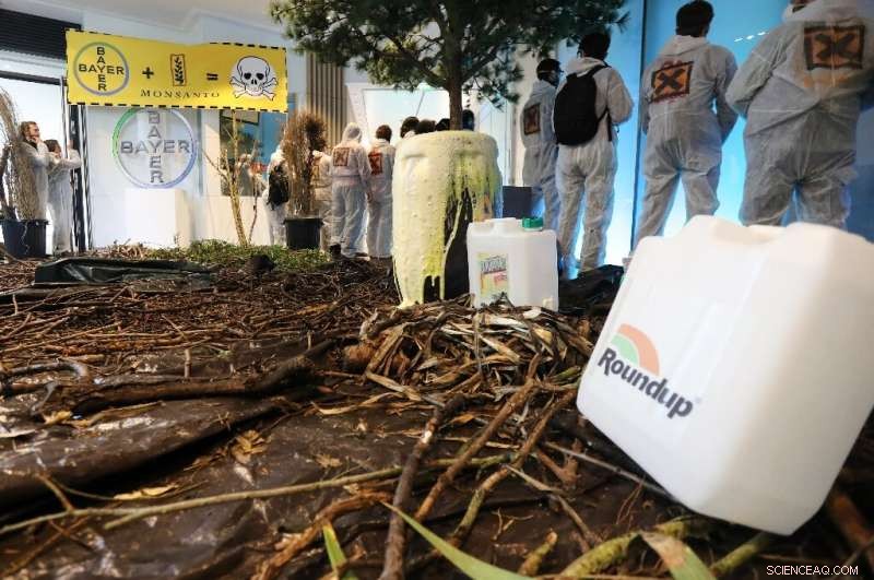 Paris and Four Other French Cities Prohibit Pesticide Use to Protect Public Health