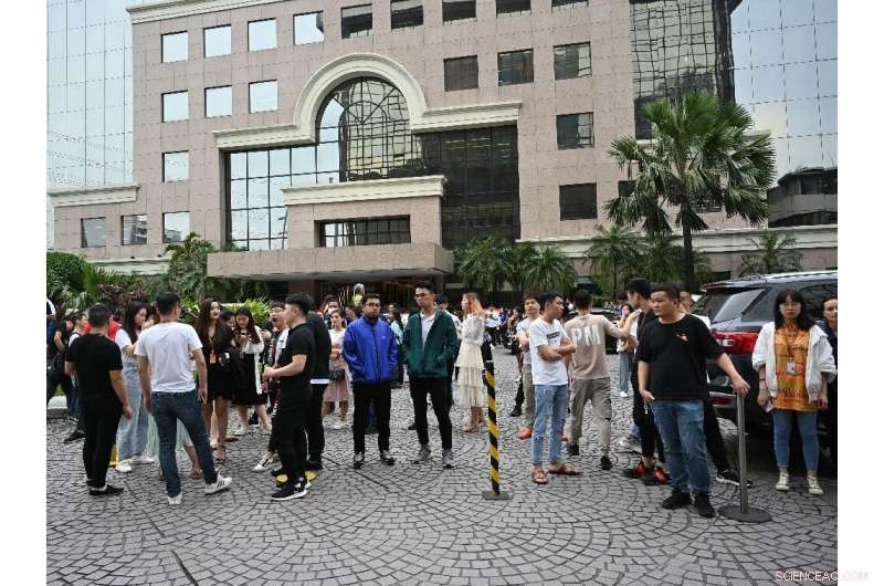 Manila Earthquake Forces Evacuations and Trains to Halt