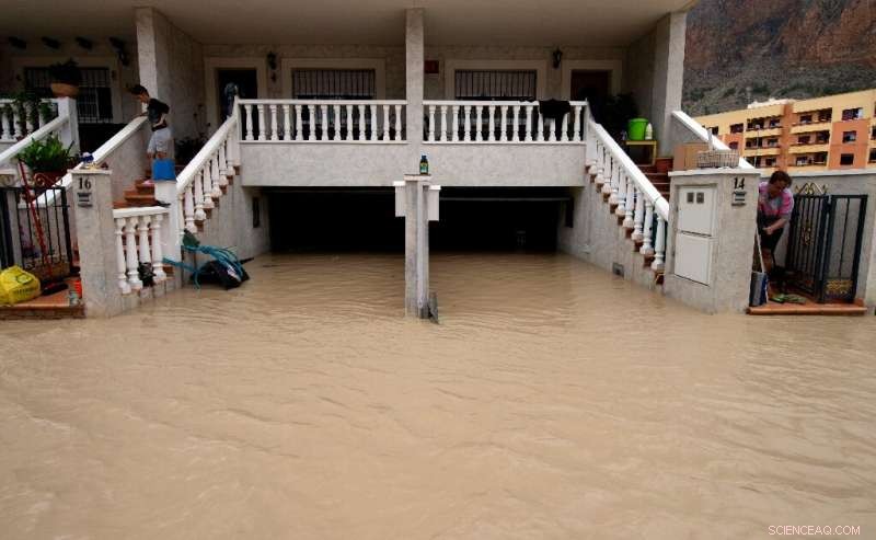 Five Dead in Spain Floods as Torrential Rains Devastate Southeast Region