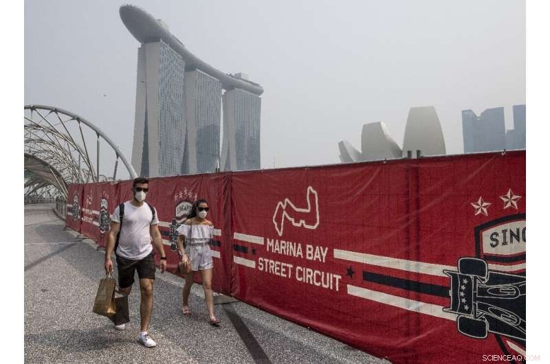 Singapore Skies Clear as Indonesian Forest Fire Haze Disperses Ahead of F1 Night Race