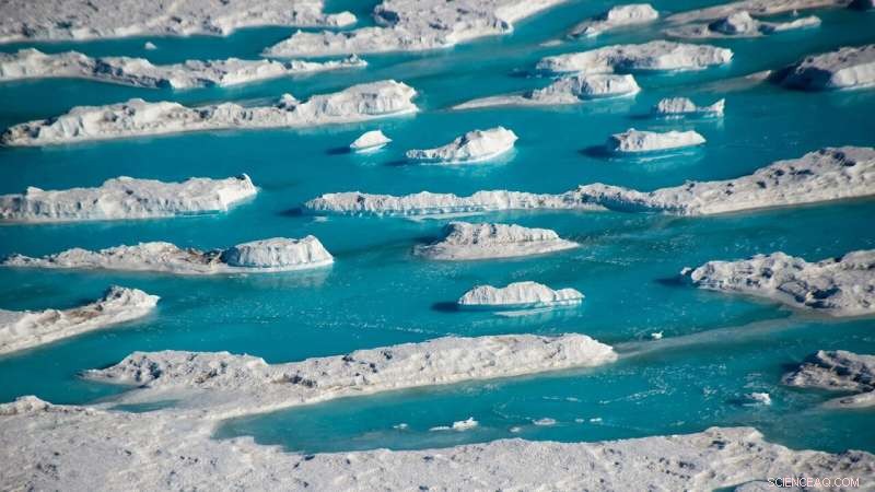 New Study Maps Thousands of Meltwater Lakes on East Antarctic Ice Sheet