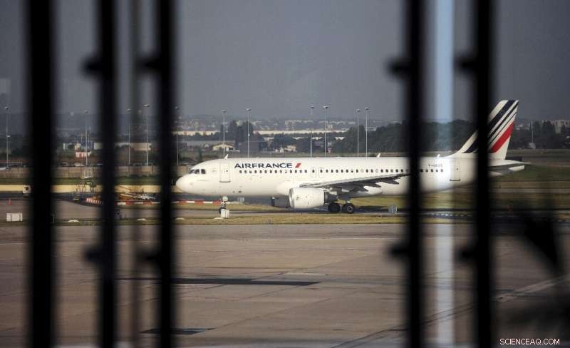 Air France Pledges to Offset Daily CO2 Emissions by 2020