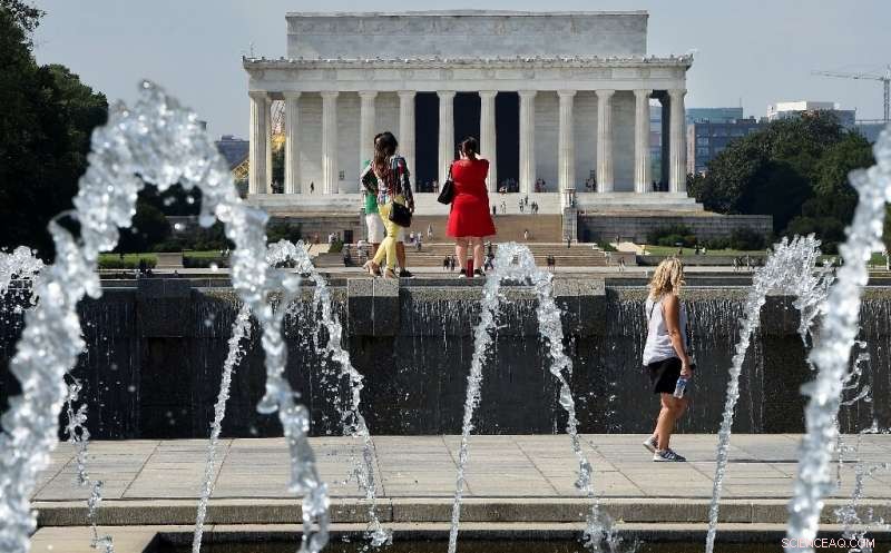 United States Experiences Unprecedented Autumn Heat Wave