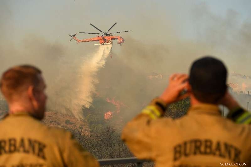 Southern California Wildfires Surge: 100k Evacuated as Blaze Escalates
