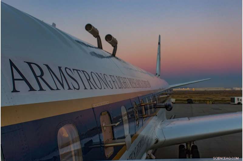 Tiny Particles Illuminate Tropical Clouds