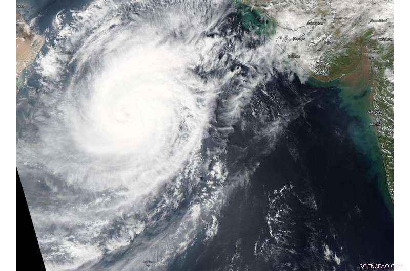 NASA Captures Tropical Cyclone Kyarr s Cloud‑Filled Eye from Space