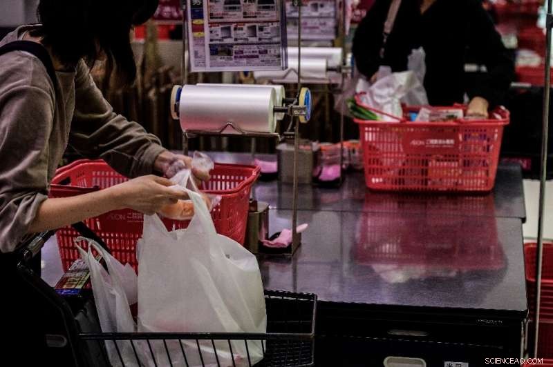 Japan Retailers to Charge for Plastic Bags Starting 2020
