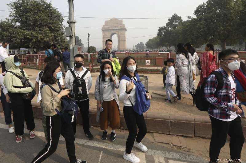 New Delhi Faces Severe Air Quality Crisis Amid Dense Haze