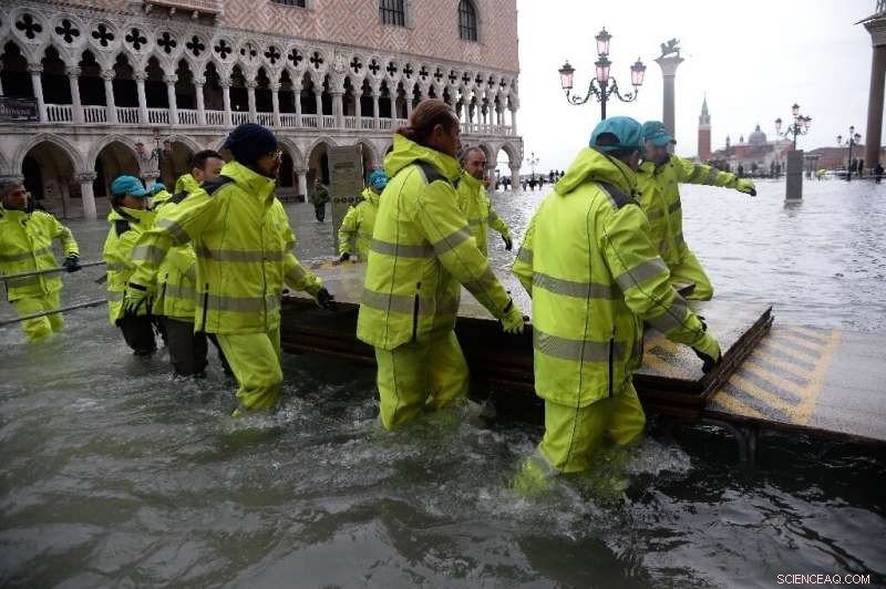 Venice Prepares for Third Severe Flood in a Week, Endangering Historic City